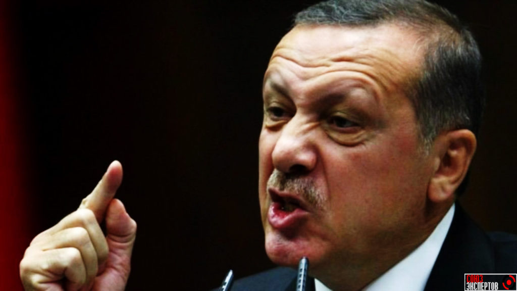 В Турции президентом страны Тайипом Эрдоганом было объявлено введение режима ЧП