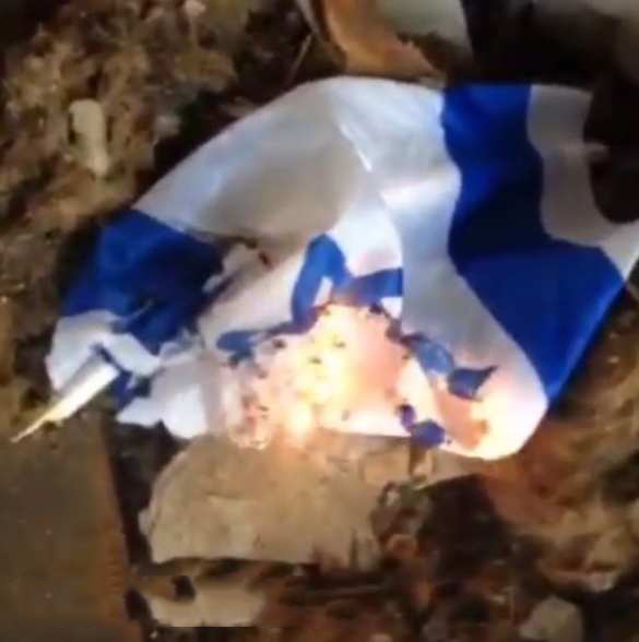 Фашизма на Украине нет: флаг Израиля сожгли в центре Киева